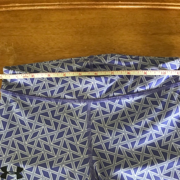 UNDER ARMOUR girls PURPLE Heat Gear Leggings - Picture 3 of 6